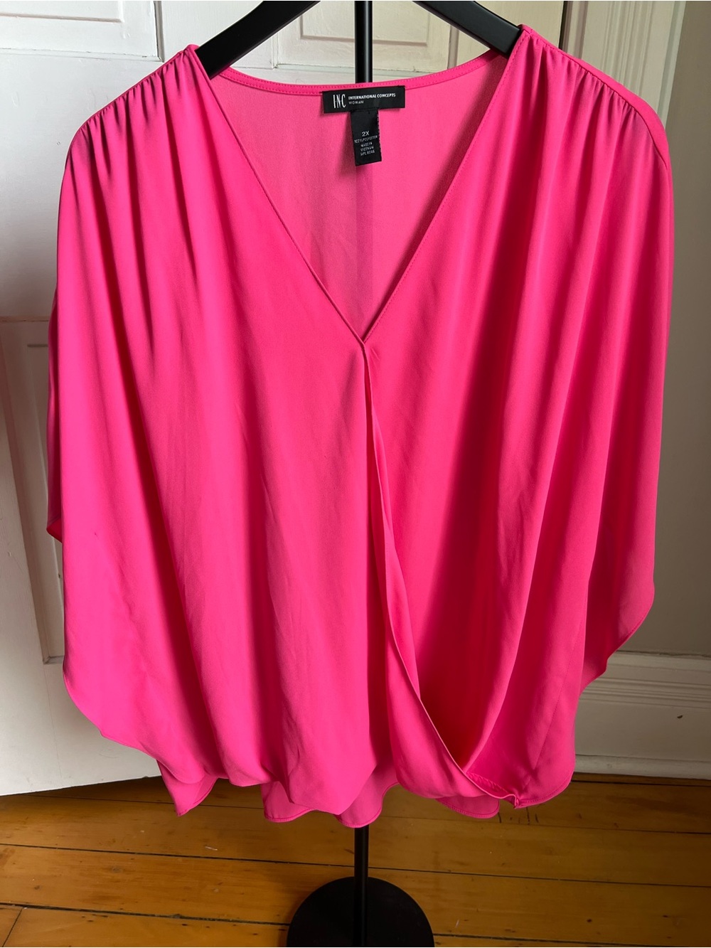 INC International Concepts women’s Bright Pink V-Neck Blouse size 2XL
